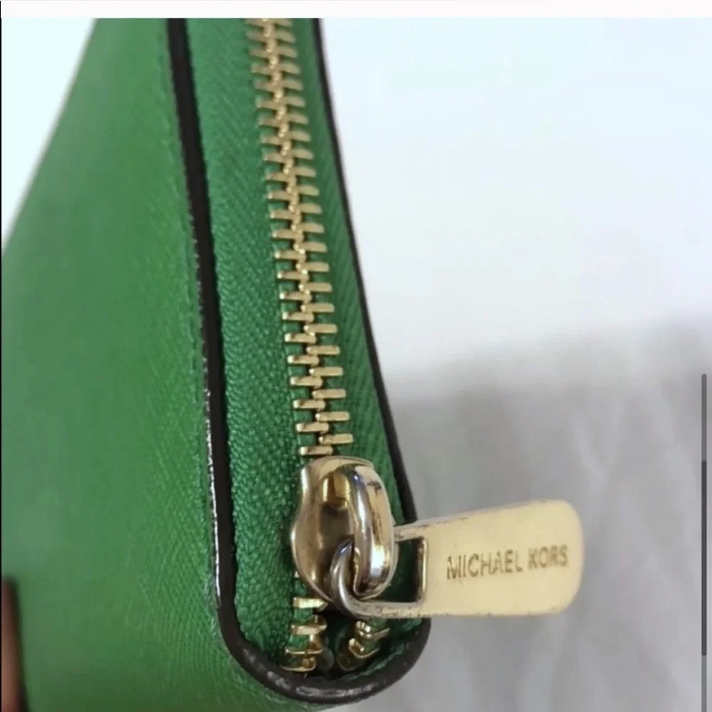 Michael Kors Jet Set Continental wallet Palm Green